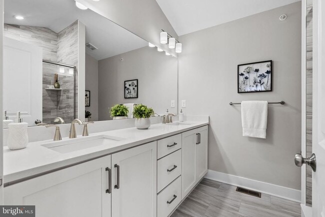 Building Photo - 105 Higher Rock Ct