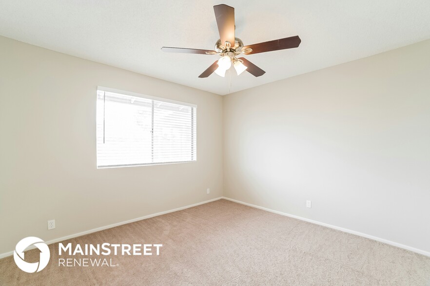 Building Photo - 2449 E Jerome Ave