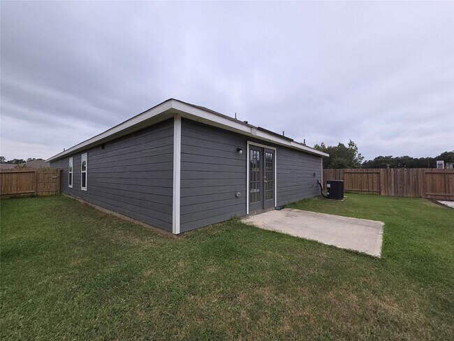 Building Photo - 24013 Wilde Dr
