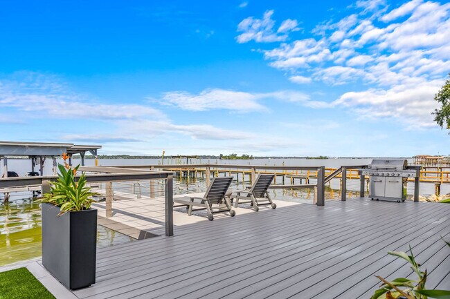 Building Photo - 2175 S Tropical Trail