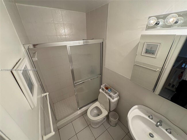 Building Photo - 6612 Dahlia Dr