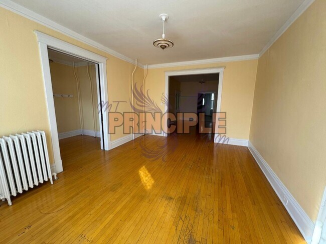 Building Photo - 805-807 W Galena St