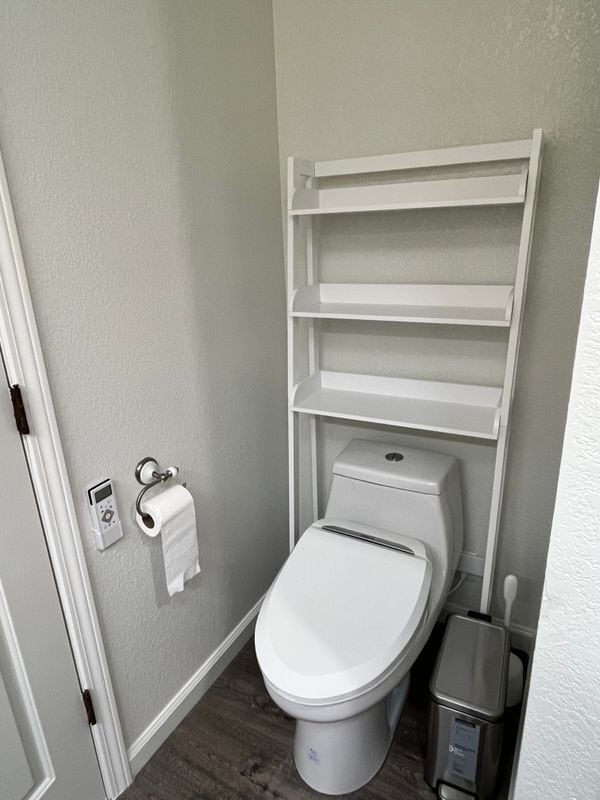 Building Photo - 3685 Fairway Dr