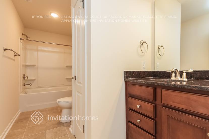 Building Photo - 12828 Stella Belle Dr