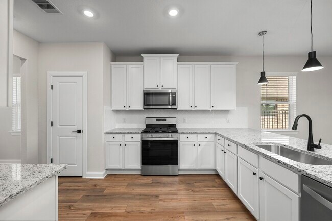 Building Photo - 3052 Sorrento Hl Dr