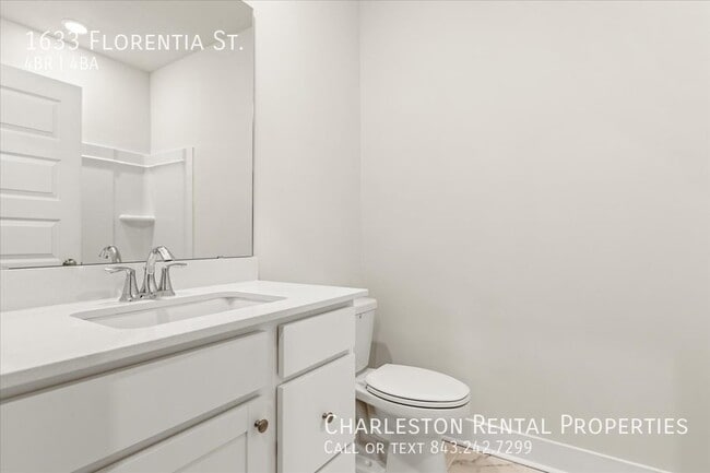 Building Photo - 1633 Florentia St