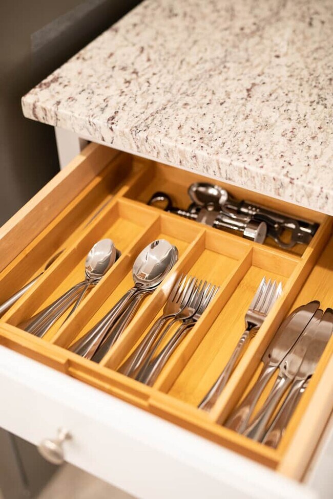 Building Photo - 3703 McCleland Crk Trl