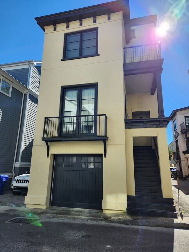 Primary Photo - Downtown Rental