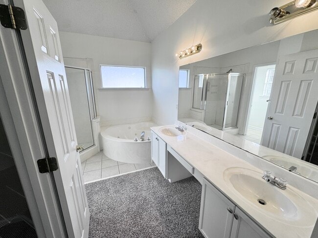 Building Photo - 11230 Cashmere Wood Dr