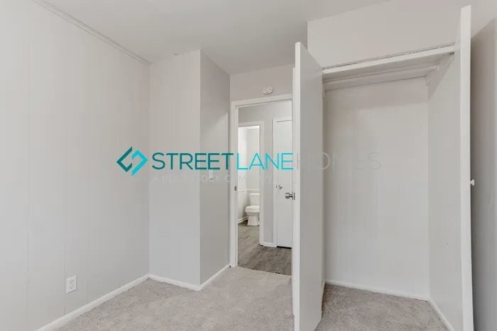 Building Photo - 3727 Breen Dr