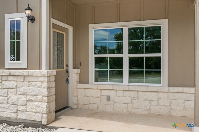Building Photo - 2560 Puter Creek Rd
