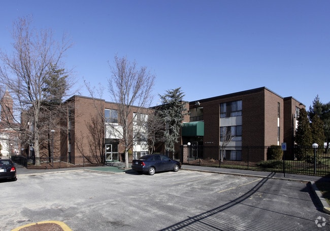 Primary Photo - Broadway Plaza Apartments