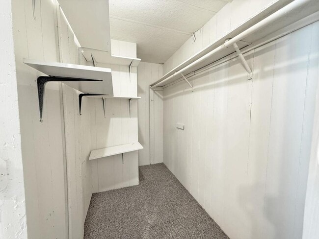 Building Photo - 6227 Forest Acre Cir N