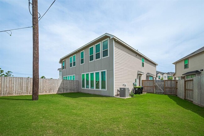 Building Photo - 5435 Holly Hvn Ct
