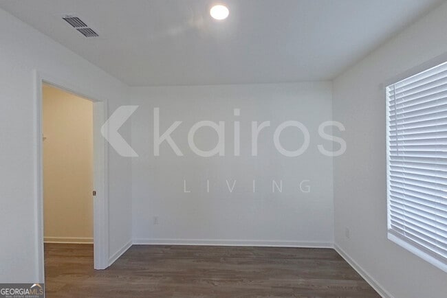 Building Photo - 112 Flat Rock Ml Trl