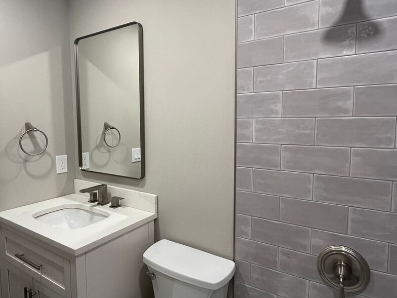 Building Photo - 26 Hanover Pl