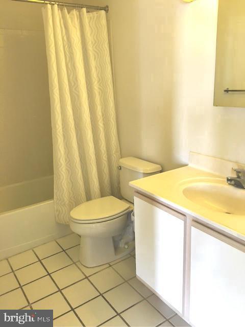 Building Photo - 2702 Lighthouse Point E