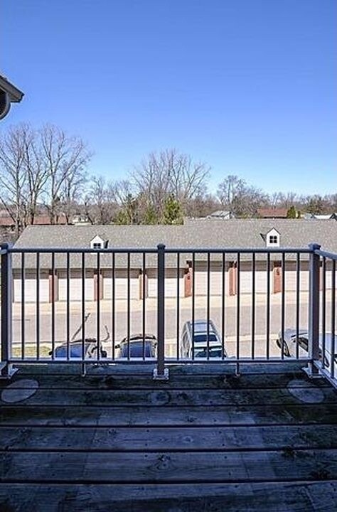 Building Photo - 2076 Cloverly Ln