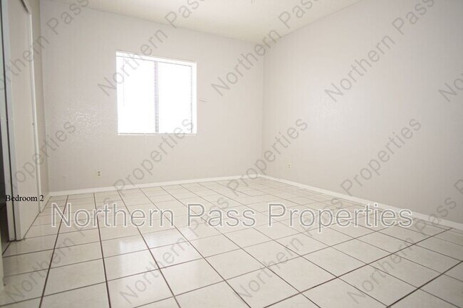 Building Photo - 2630 Mountain Ave