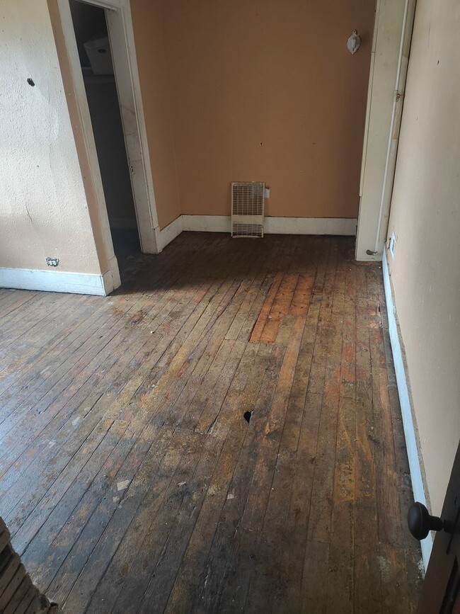 Building Photo - **NO BANK NEEDED- Seller will finance OWN YOUR DREAM HOME NOW