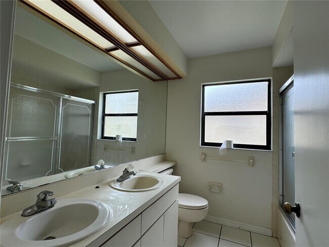 Building Photo - 3005 Starmount Dr