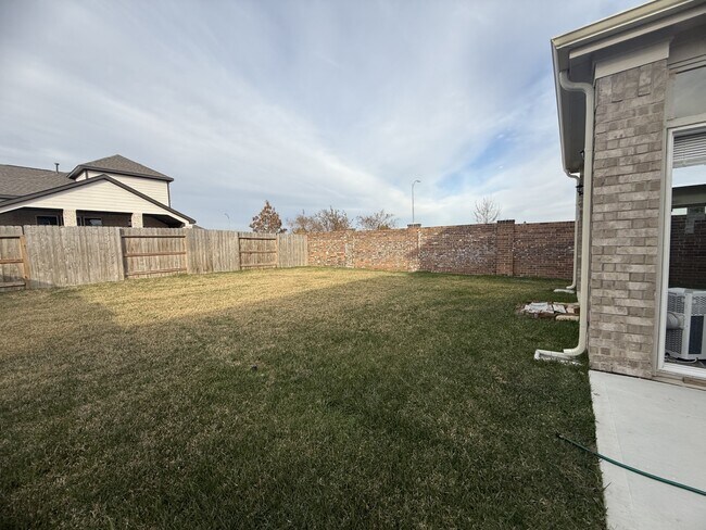 Building Photo - 21114 Montego Bay Dr