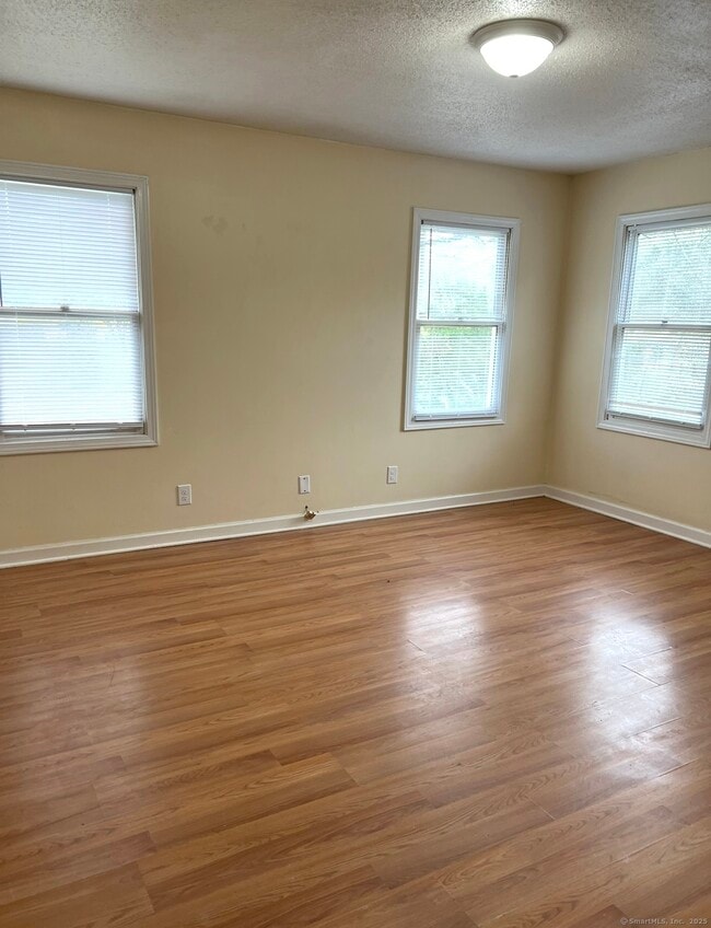 Building Photo - 119 Fairwood Rd
