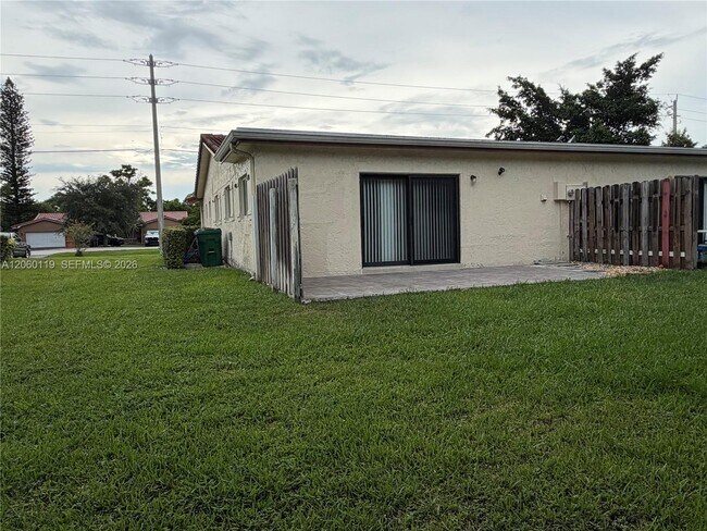Building Photo - 4171 NW 110th Ave