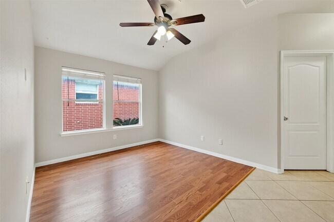 Building Photo - 5623 Brookhollow Oaks Trail