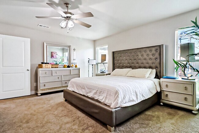 Building Photo - 1339 Masquerade Blvd