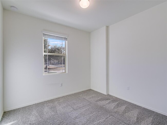 Building Photo - 10418 Bramble Berry Dr