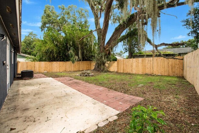 Building Photo - 113 Inwood Cir
