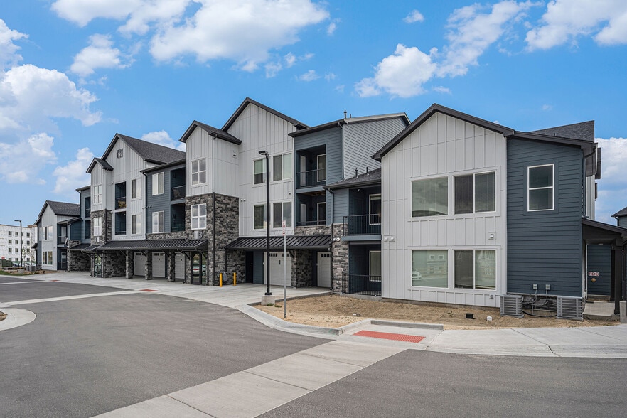 Primary Photo - Verla Table Mesa