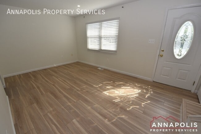 Building Photo - 100 Conley Dr