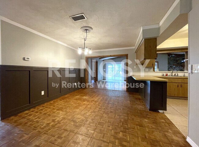 Building Photo - Largo - 4 Bed/2 Bath Single Family Home with Fenced Yard