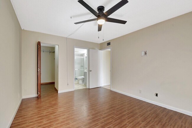 Building Photo - 616 Sea Pine Way
