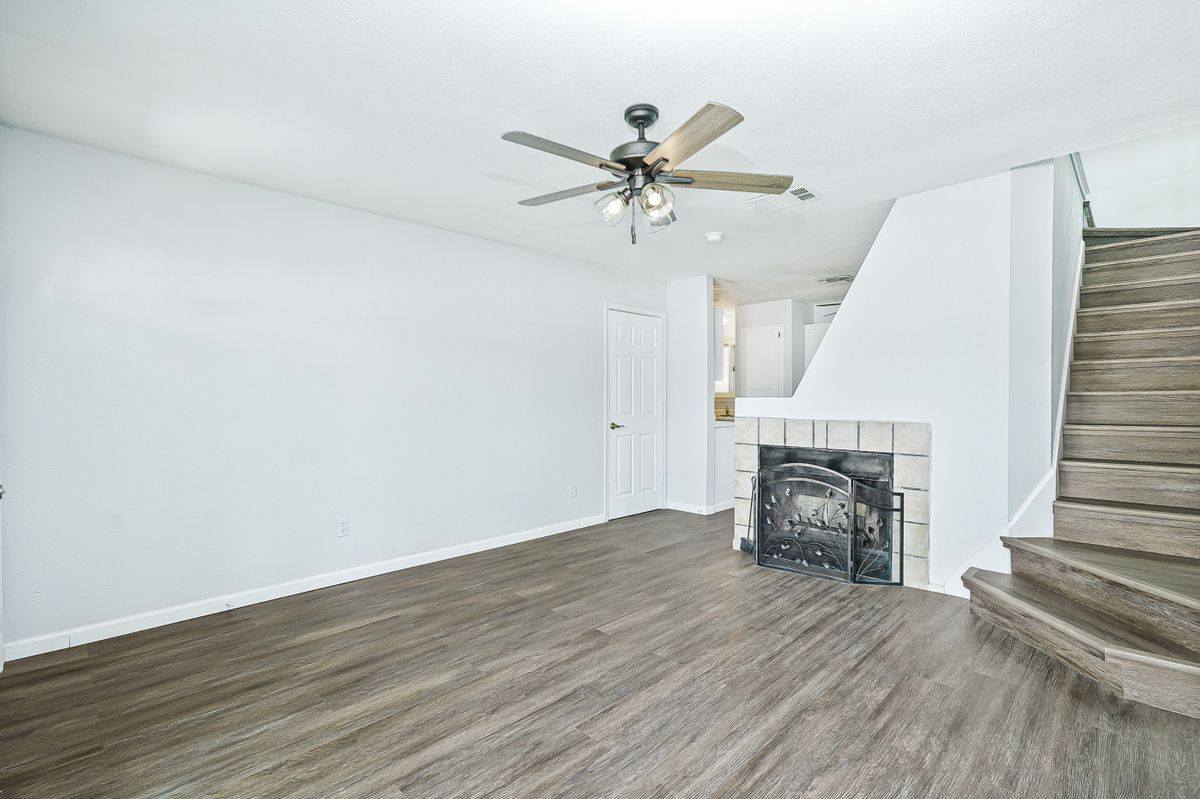 Building Photo - 12215 Stoney Crossing