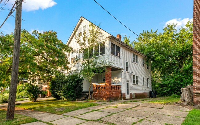 Building Photo - 18898 Ironwood Ave