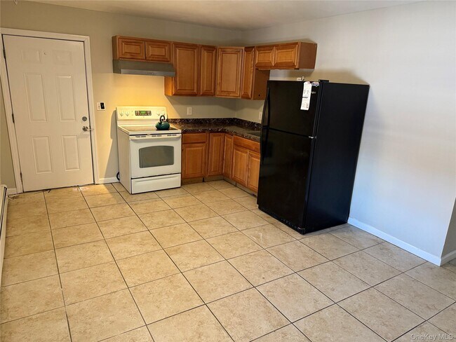 Building Photo - 25 Brightside Ave