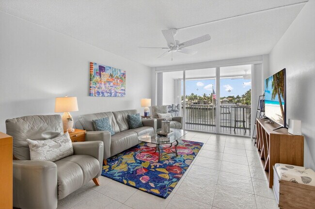 Building Photo - 3100 S Ocean Blvd