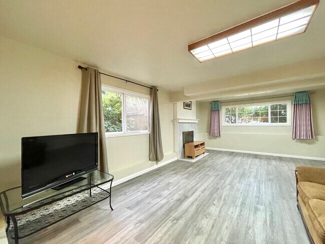 Building Photo - Great Home for rent