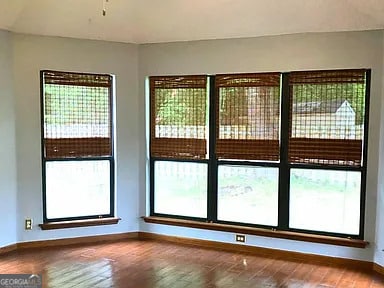 Building Photo - 502 Hunt Club Rd