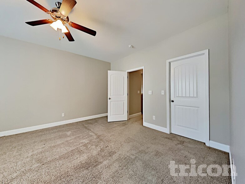 Building Photo - 115 Orchard Ln