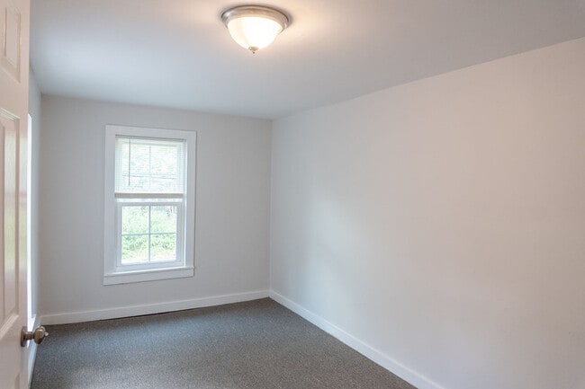 Building Photo - Hayden Road - 414 E