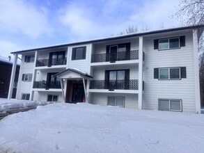 Building Photo - 1916 Beaver Pl