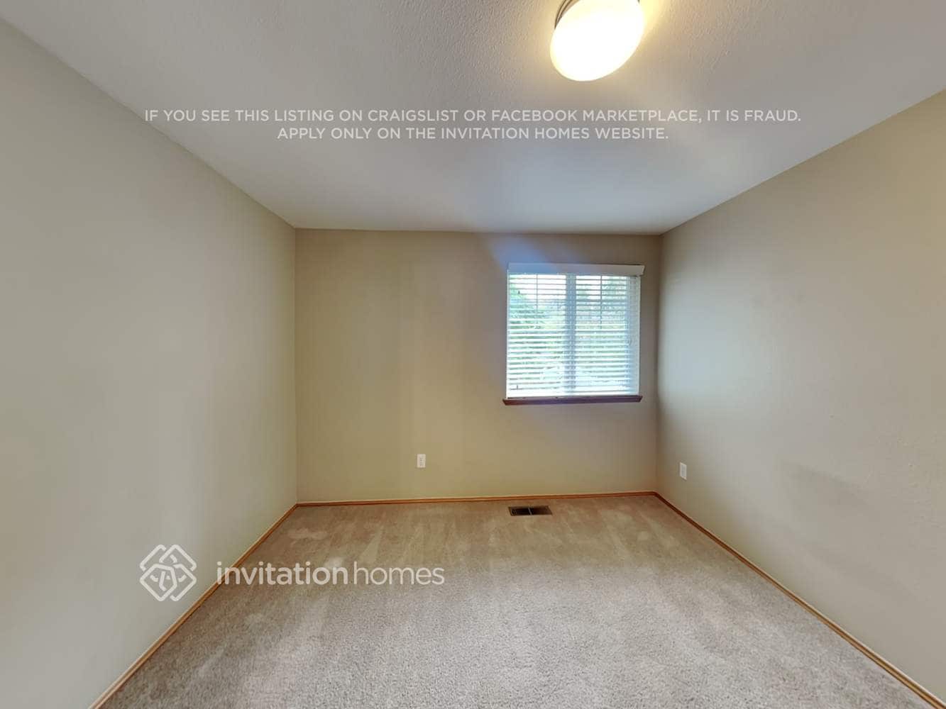 Building Photo - 209 83rd Dr SE