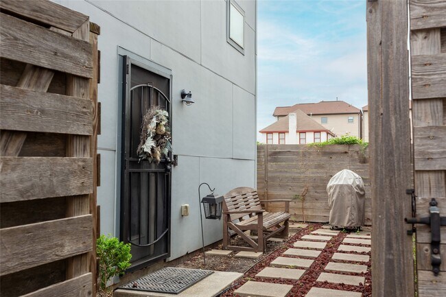 Building Photo - 2903 Blodgett St