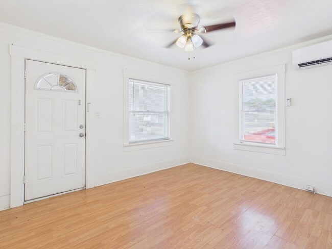 Building Photo - Cozy 1 bedroom in Plemons Addition
