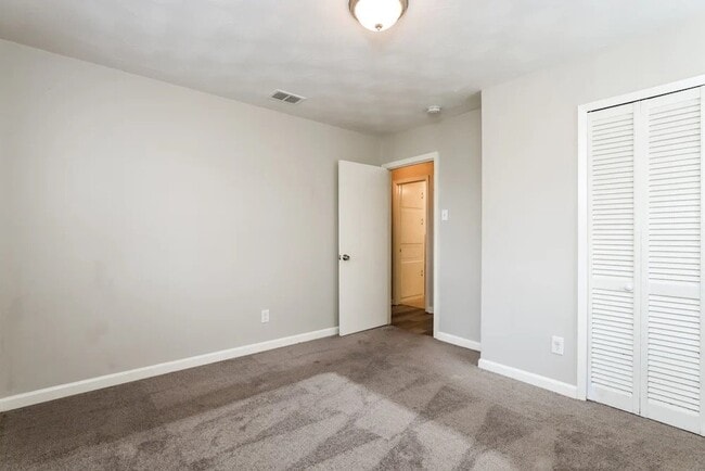 Building Photo - 2300 Narobi Pl