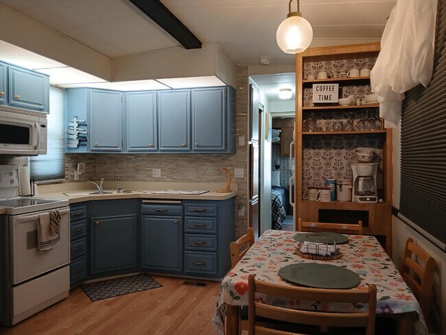 Building Photo - 9797 E 32nd St